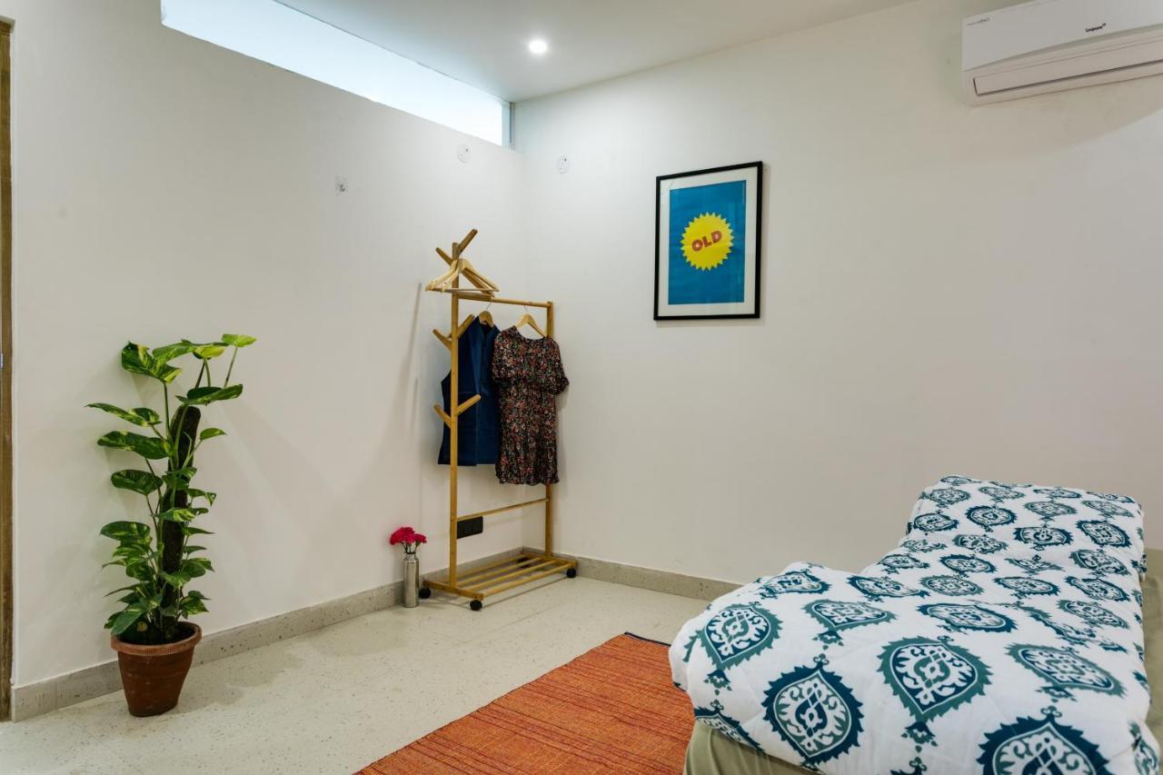 Vaara Bed & Breakfast Ню Делхи Екстериор снимка
