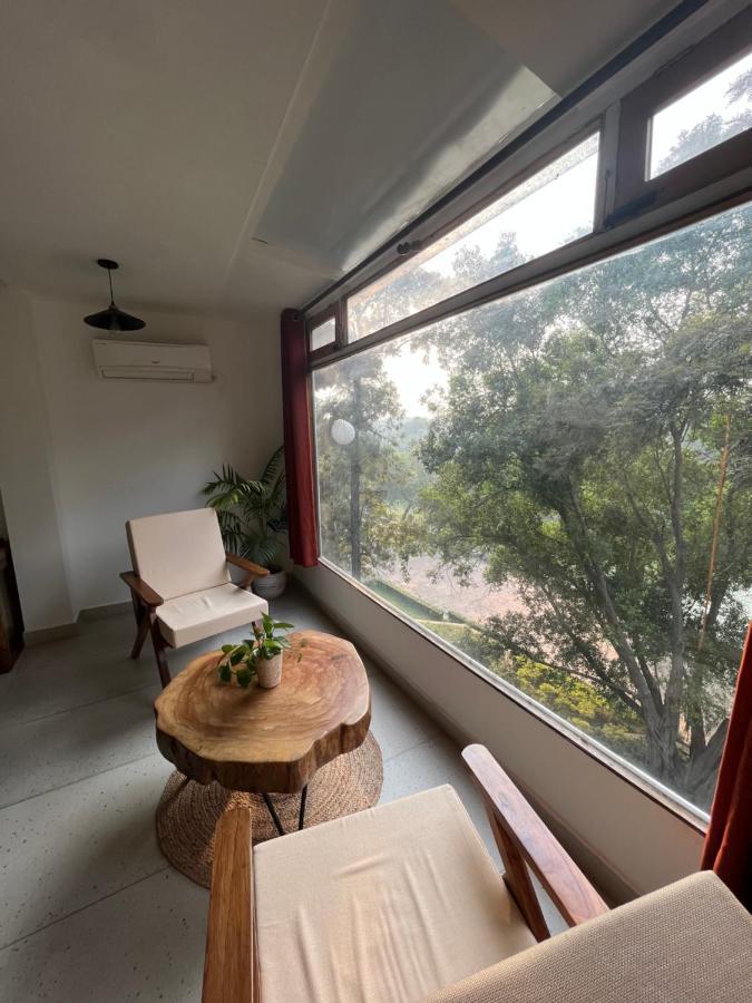 Vaara Bed & Breakfast Ню Делхи Екстериор снимка